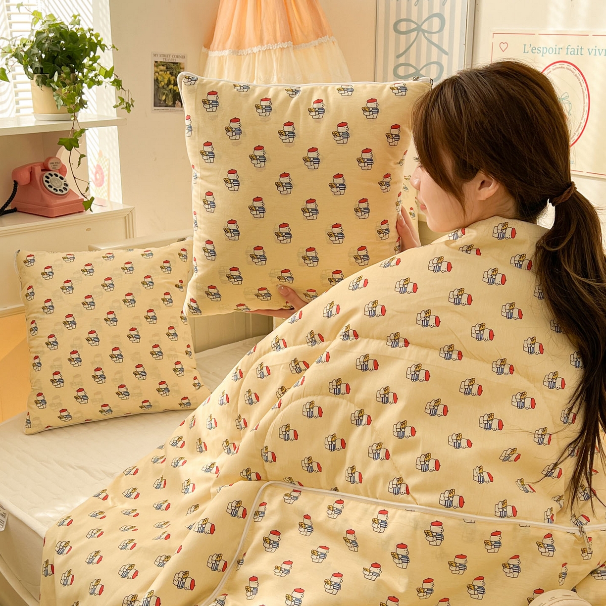 91家纺网 家纺一手货源 找家纺 番茄+ 2026新款全棉纯棉13070小清新卡通全棉系列抱枕被 面包狗