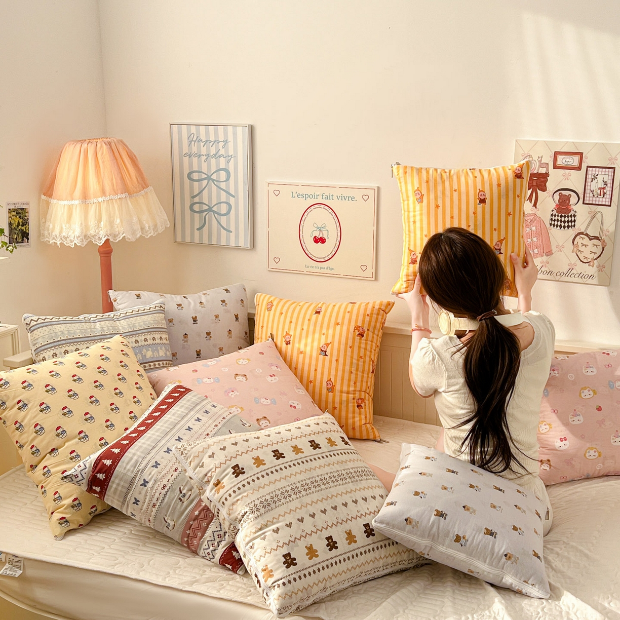 91家纺网 家纺一手货源 找家纺 番茄+ 2026新款全棉纯棉13070小清新卡通全棉系列抱枕被 组合图仅供展示不可下单