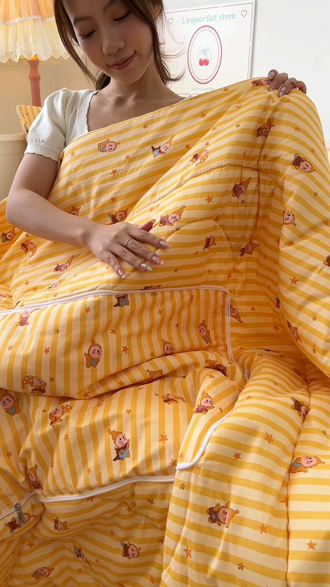 91家纺网 家纺一手货源 找家纺 番茄+ 2026新款全棉纯棉13070小清新卡通全棉系列抱枕被 星星芝士