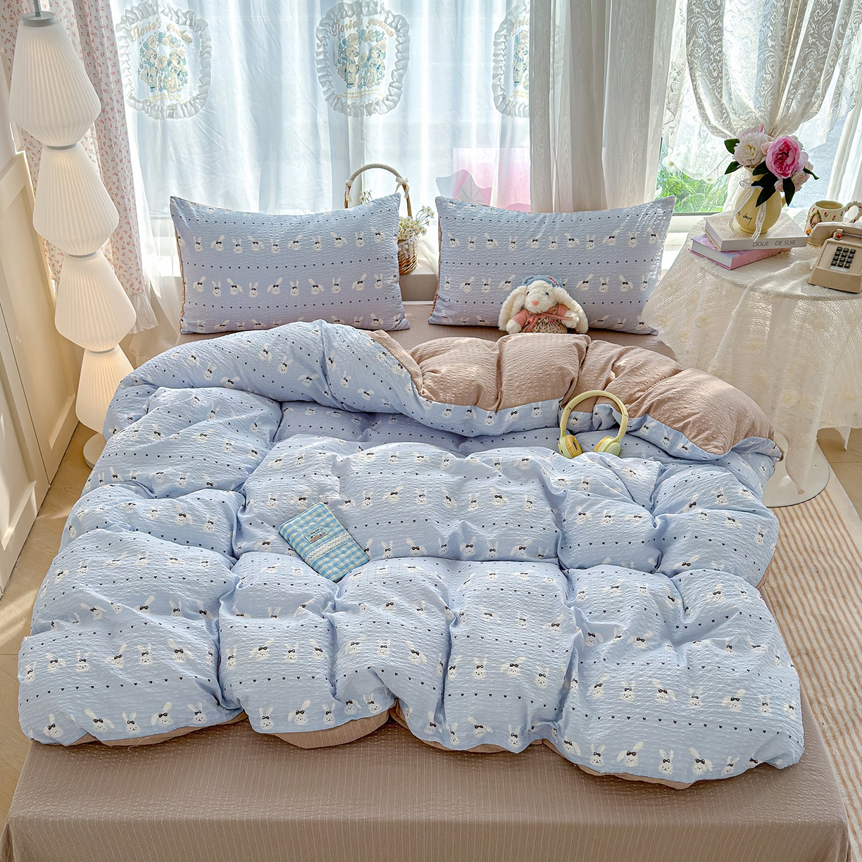 91家纺网 家纺一手货源 找家纺 竹合家纺 2026春夏新品高克重A类泡芙纱泡泡皱皱纱四件套 布丁小兔