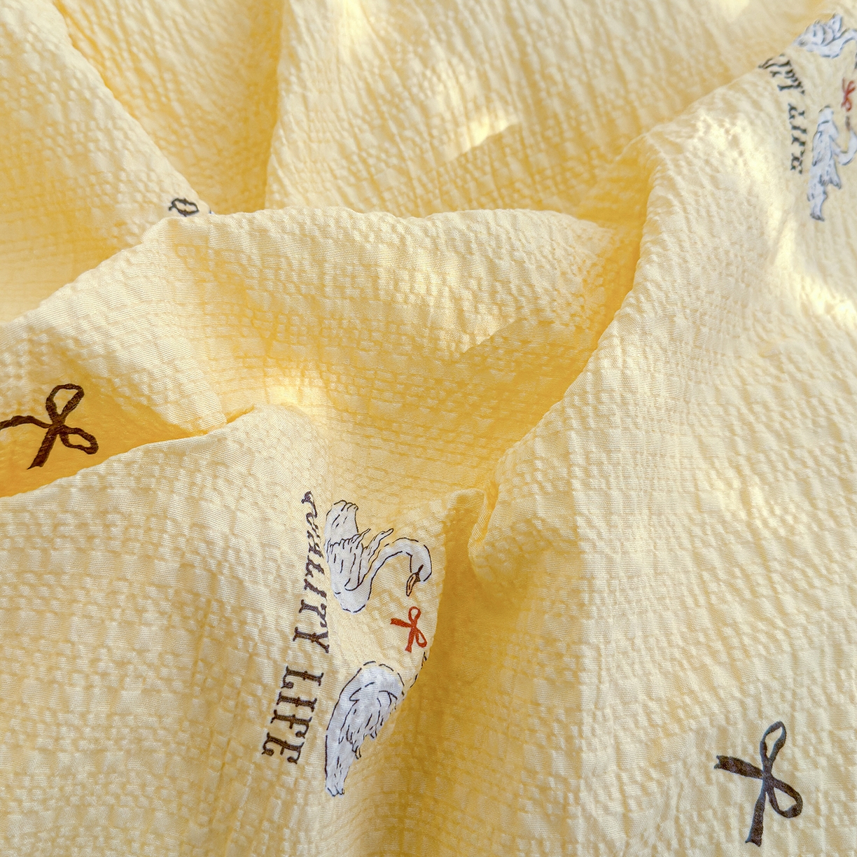 91家纺网 家纺一手货源 找家纺 竹合家纺 2026春夏新品高克重A类泡芙纱泡泡皱皱纱四件套 天鹅湖