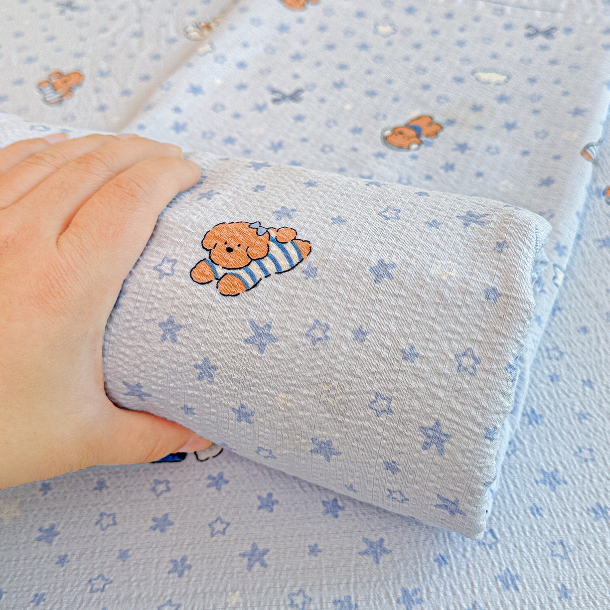 91家纺网 家纺一手货源 找家纺 仟人梦 2026新款云感双层纱印花单床单床单单件 淘气狗