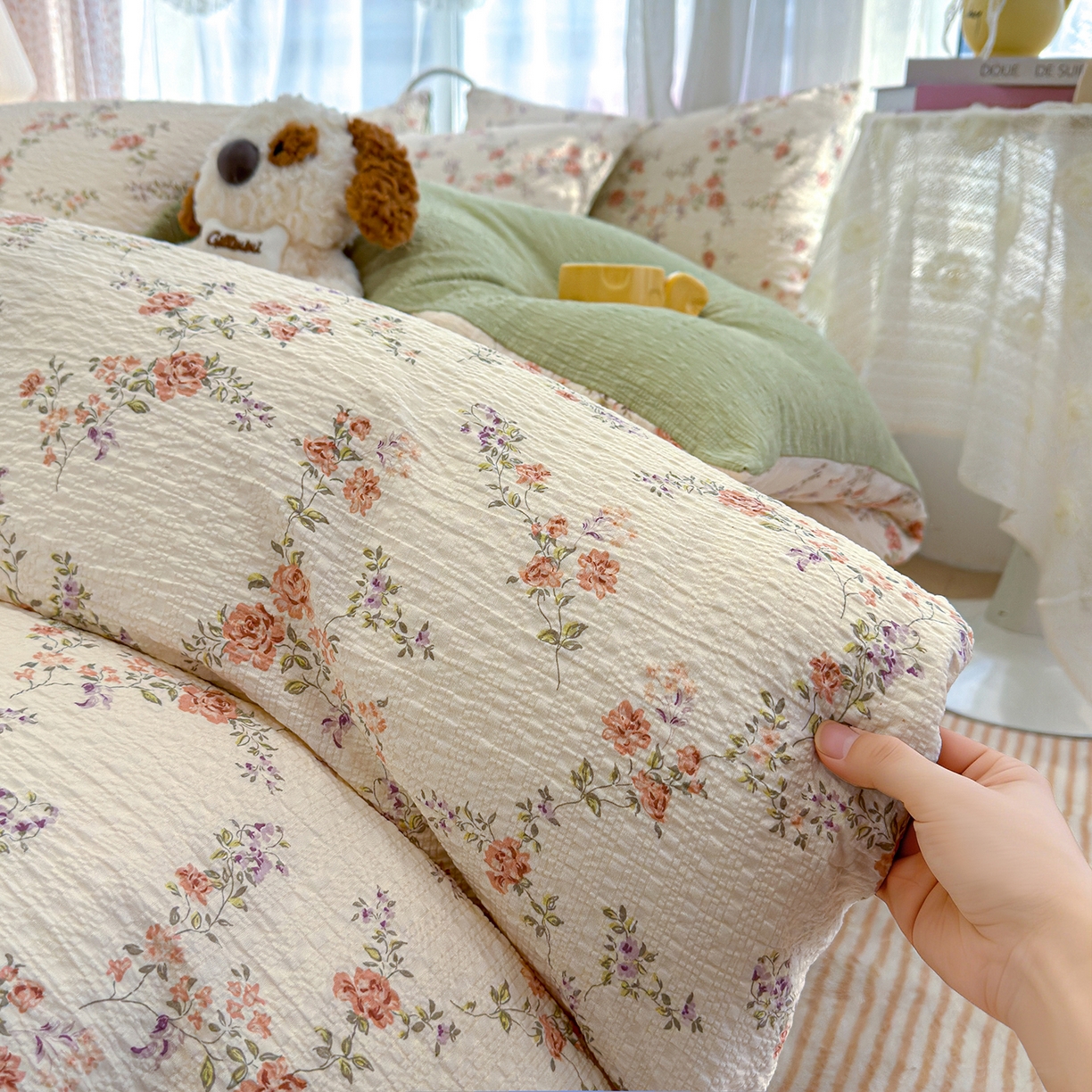 91家纺网 家纺一手货源 找家纺 竹合家纺 2026春夏新品高克重A类泡芙纱泡泡皱皱纱四件套 山花漫