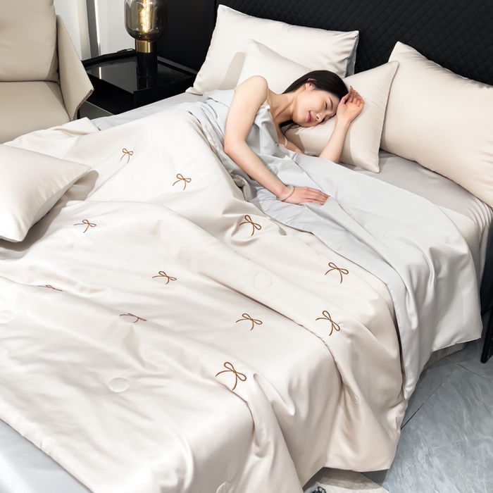 憨豆家纺 2026新款水洗冰丝夏被四件套（升级抗菌棉）水洗真丝绣花系列夏凉被跨境外贸空调被 蝴蝶结-梧桐灰