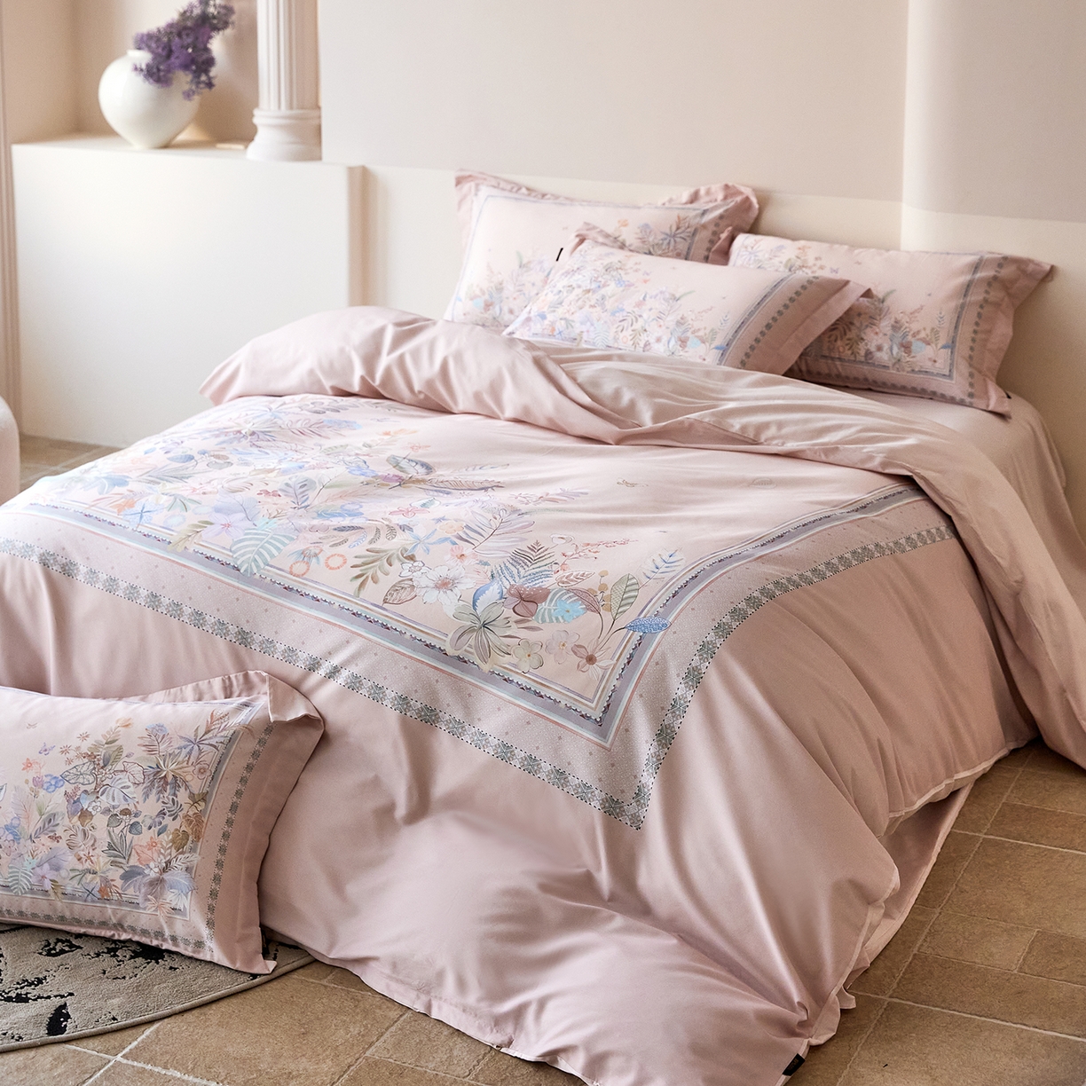 91家纺网 家纺一手货源 找家纺 梧桐树 2026新款60长绒棉平网大版系列四件套 P22梦之瑶粉