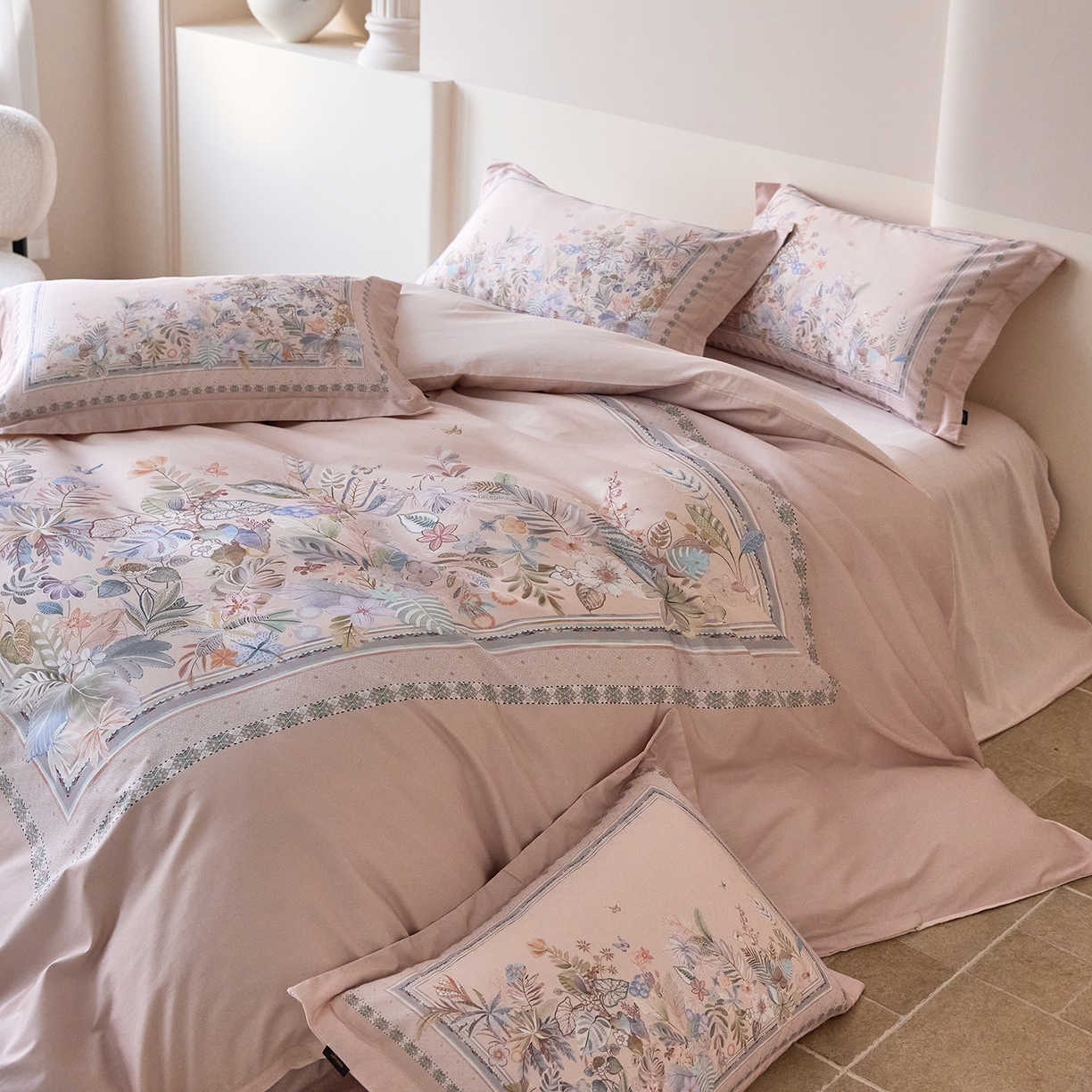 91家纺网 家纺一手货源 找家纺 梧桐树 2026新款60长绒棉平网大版系列四件套 P22梦之瑶粉