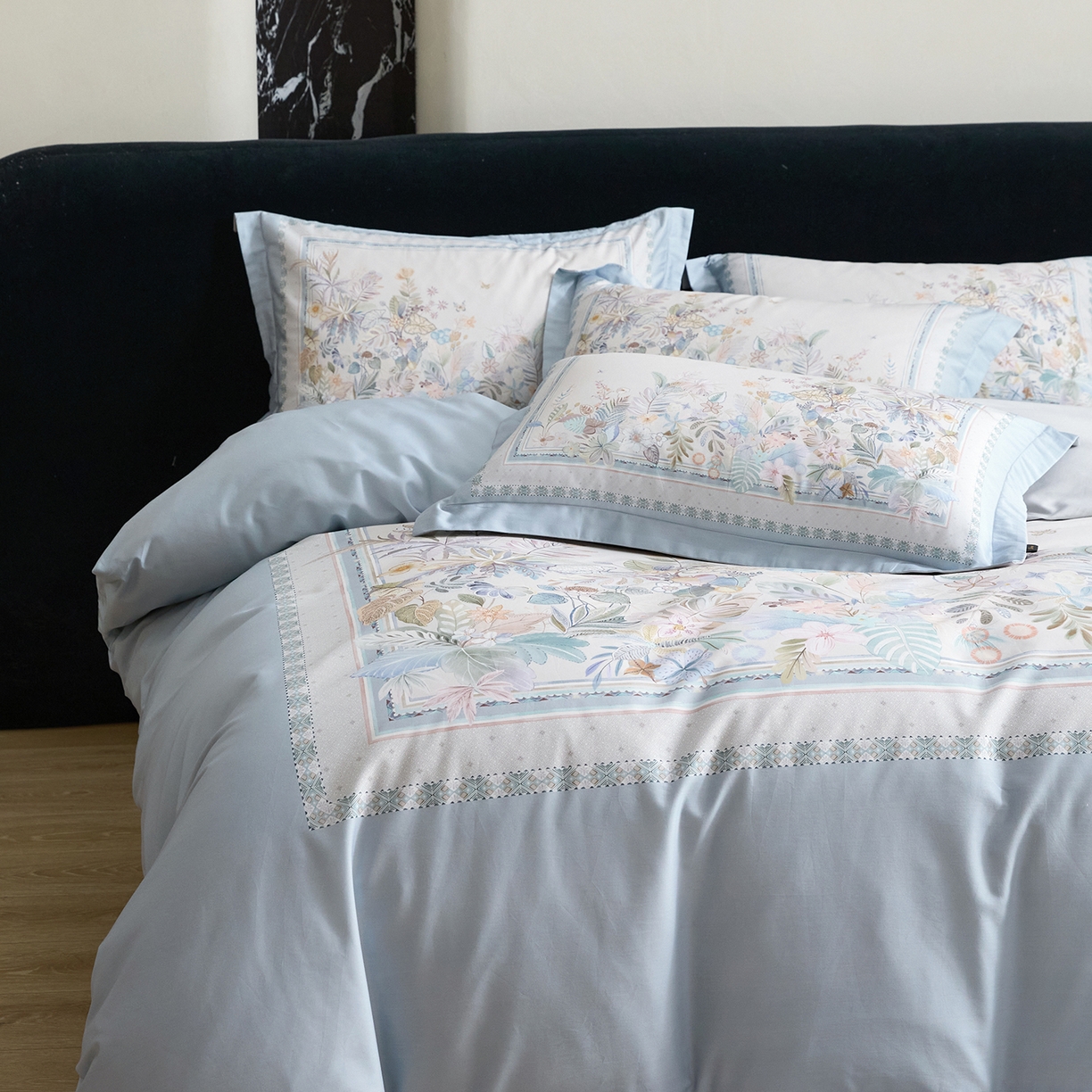 91家纺网 家纺一手货源 找家纺 梧桐树 2026新款60长绒棉平网大版系列四件套 P22梦之瑶蓝