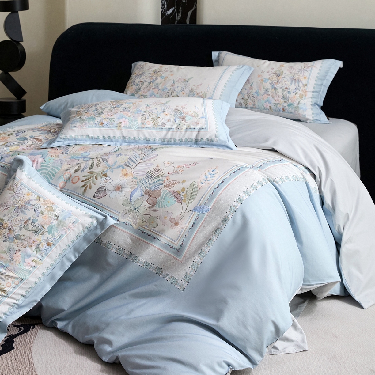 91家纺网 家纺一手货源 找家纺 梧桐树 2026新款60长绒棉平网大版系列四件套 P22梦之瑶蓝