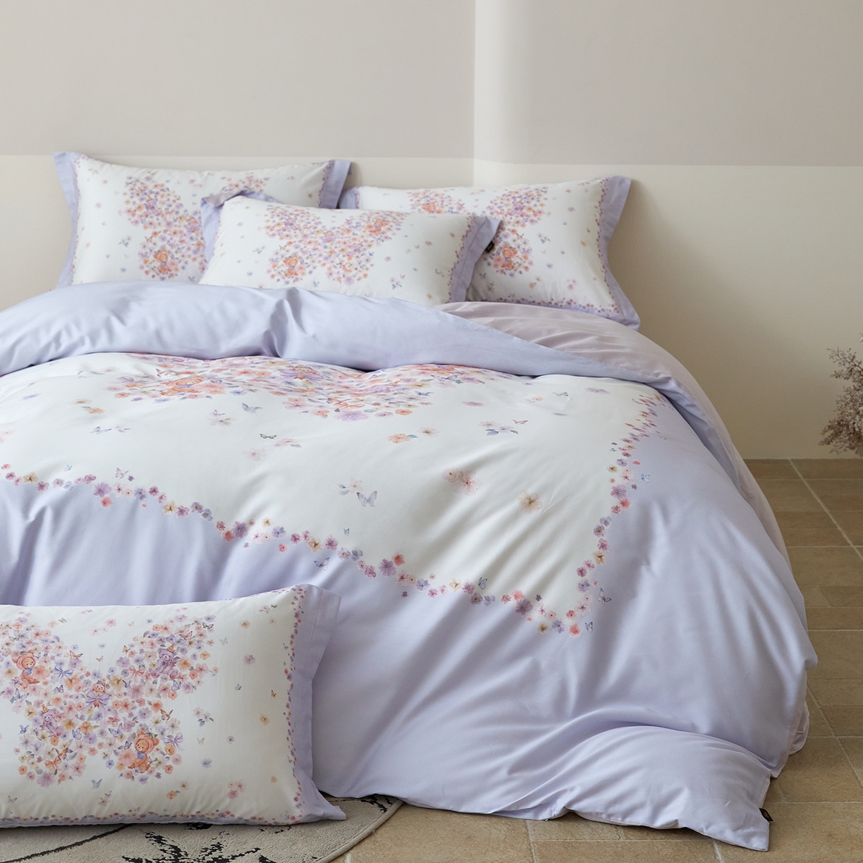 91家纺网 家纺一手货源 找家纺 梧桐树 2026新款60长绒棉平网大版系列四件套 P24蝶梦紫