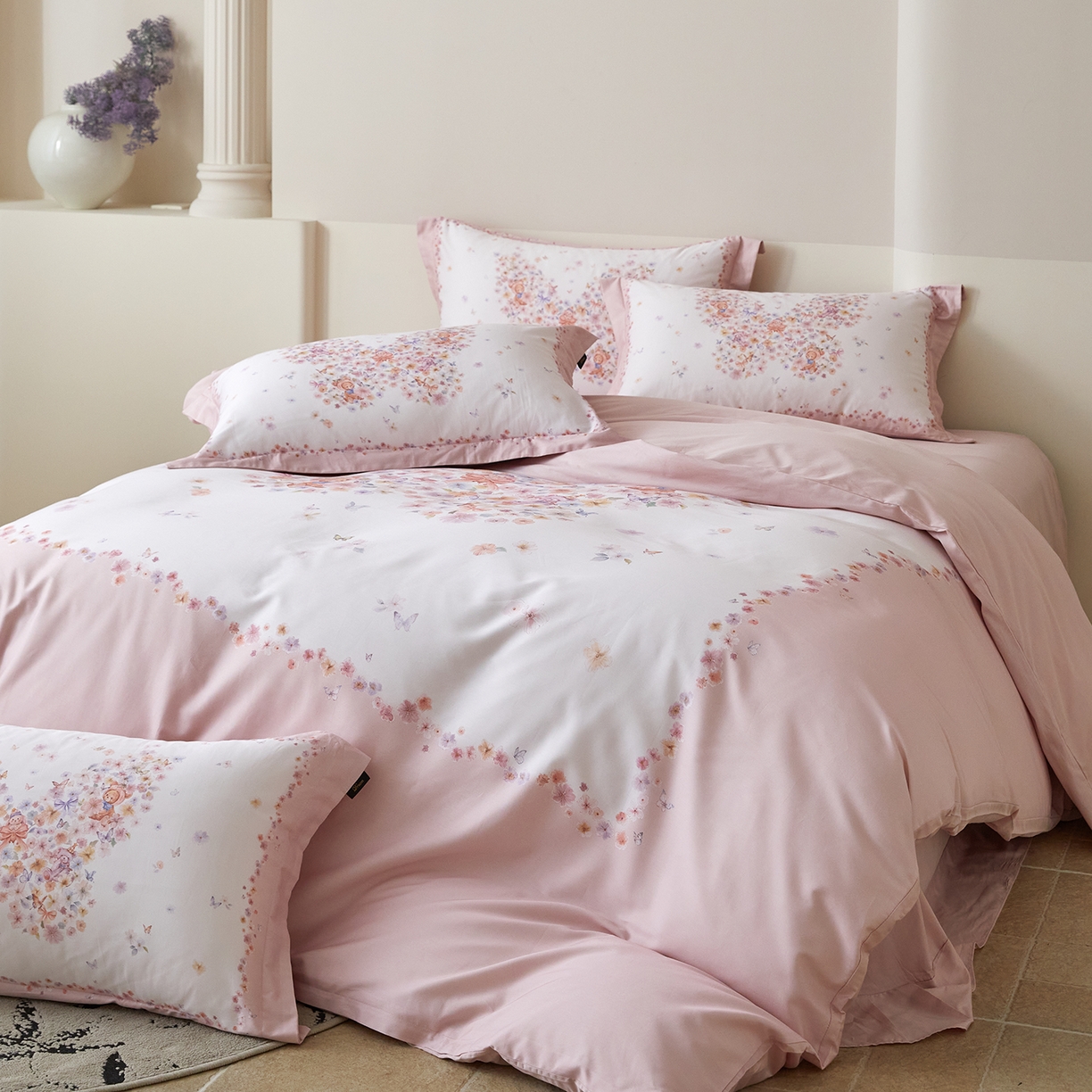 91家纺网 家纺一手货源 找家纺 梧桐树 2026新款60长绒棉平网大版系列四件套 P25蝶梦粉