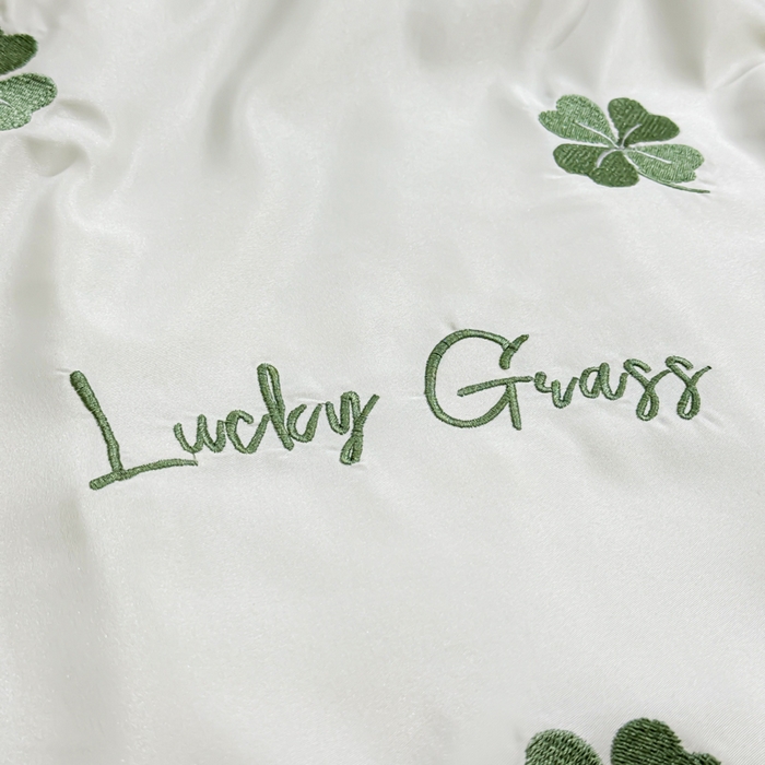 91家纺网 家纺一手货源 找家纺 憨豆家纺 2026新款水洗冰丝夏被四件套（升级抗菌棉）水洗真丝绣花系列夏凉被跨境外贸空调被 四叶草-奶白绿