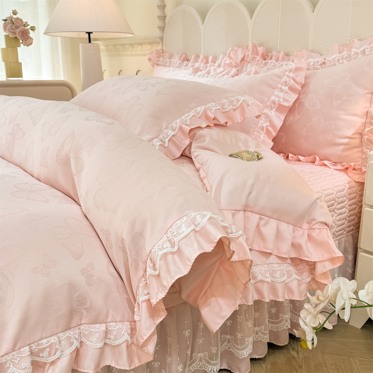 91家纺网 家纺一手货源 找家纺 优贝家纺 2026春夏新款提花水洗天丝冰丝天丝韩版夹棉床盖四件套 蝶舞-蜜桃粉