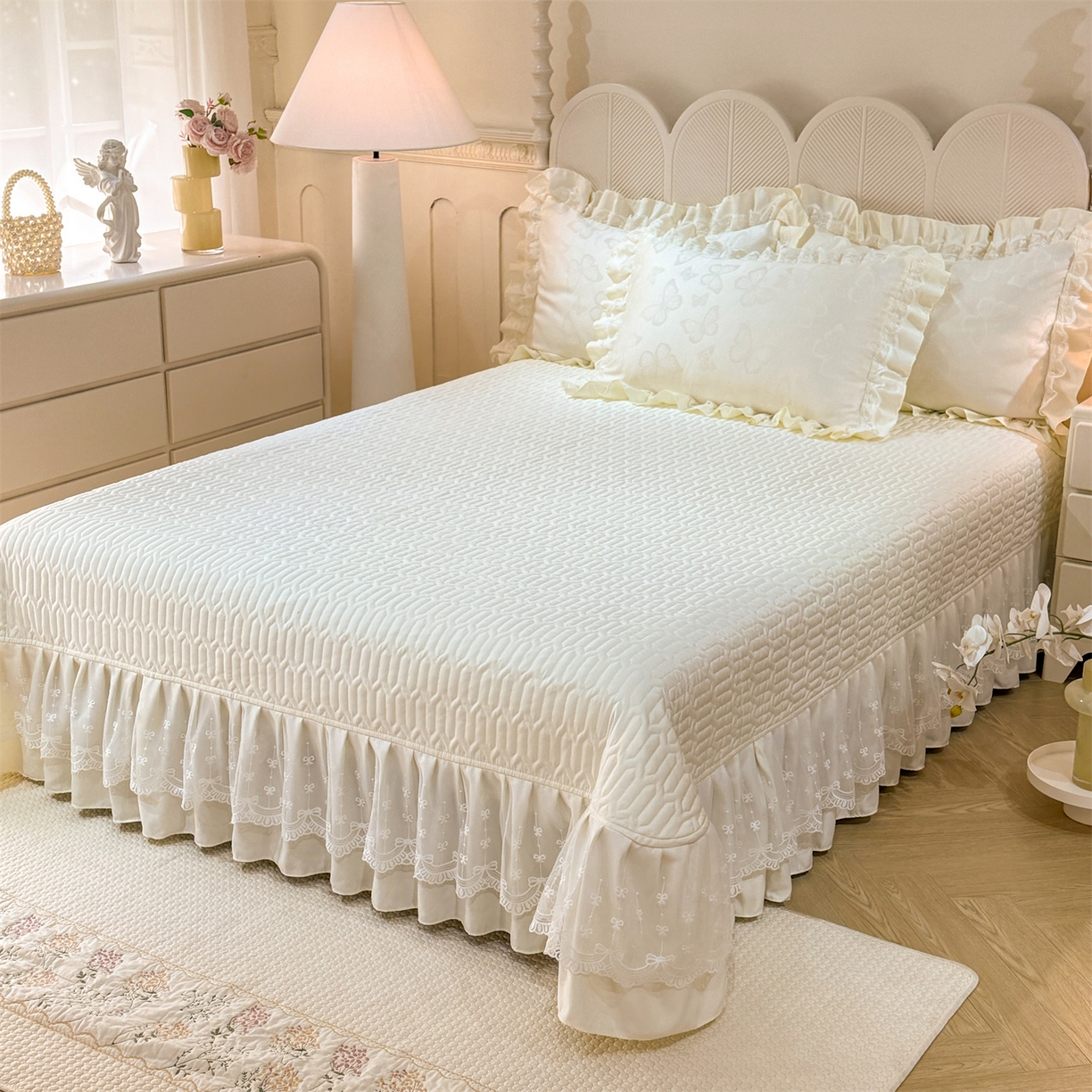 91家纺网 家纺一手货源 找家纺 优贝家纺 2026春夏新款提花水洗天丝冰丝天丝韩版夹棉床盖四件套 蝶舞-奶油白