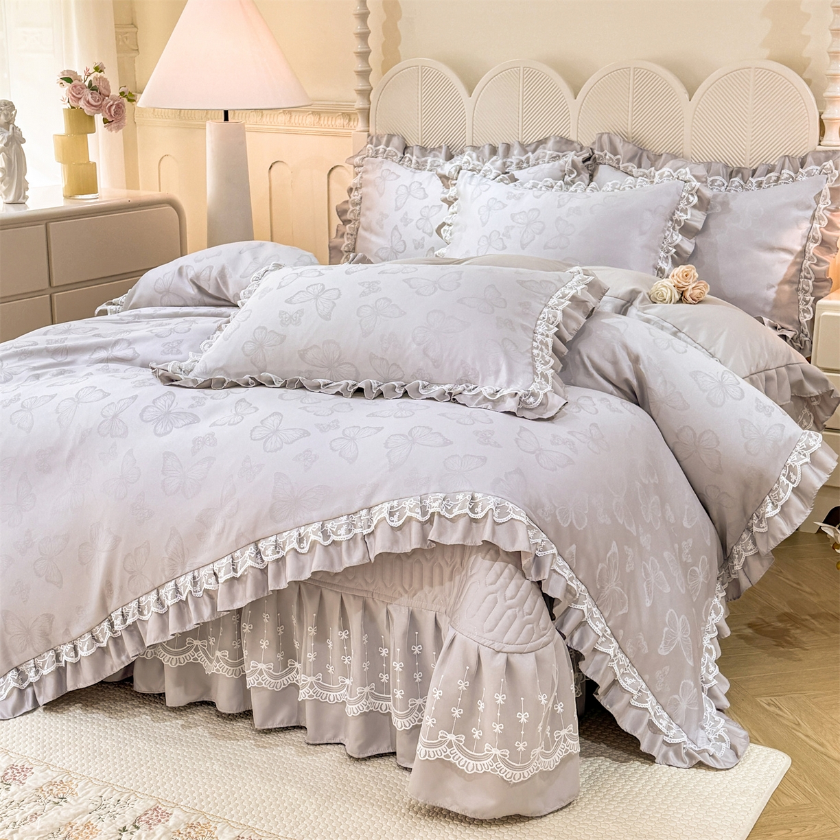 91家纺网 家纺一手货源 找家纺 优贝家纺 2026春夏新款提花水洗天丝冰丝天丝韩版夹棉床盖四件套 蝶舞-绅士灰