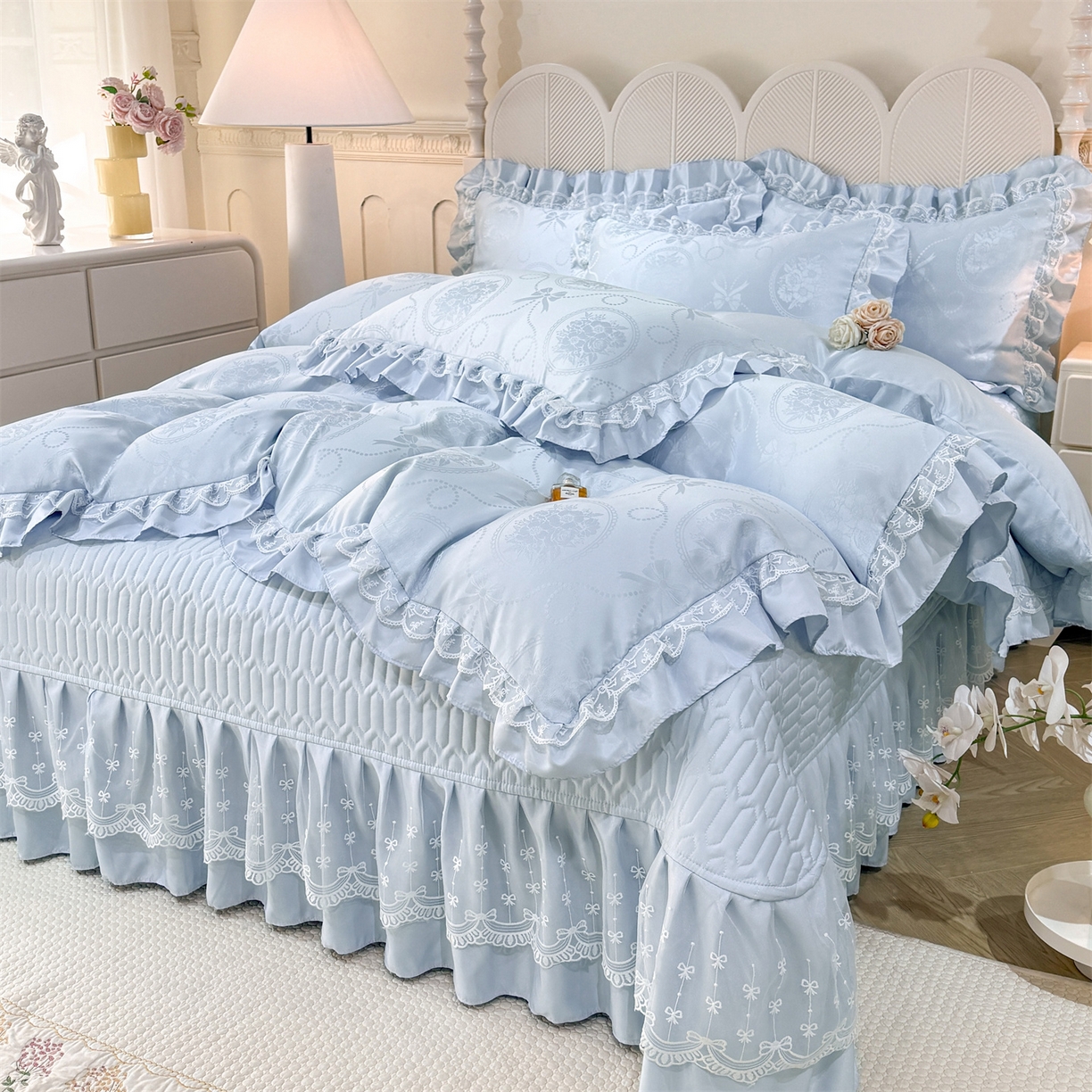 91家纺网 家纺一手货源 找家纺 优贝家纺 2026春夏新款提花水洗天丝冰丝天丝韩版夹棉床盖四件套 花涧-天蓝