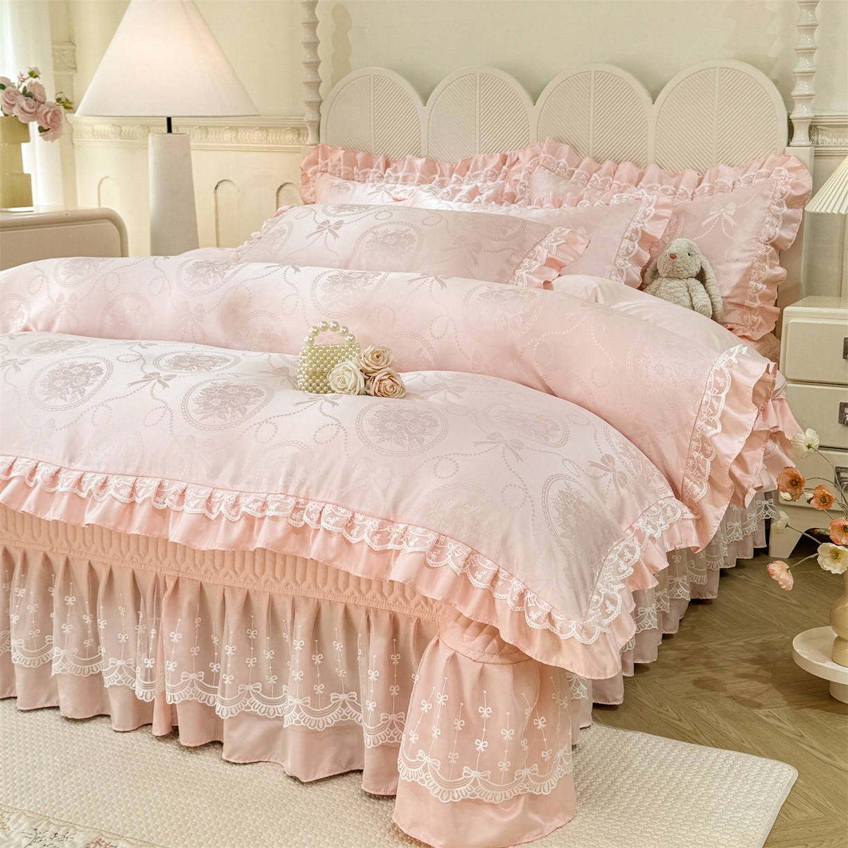 91家纺网 家纺一手货源 找家纺 优贝家纺 2026春夏新款提花水洗天丝冰丝天丝韩版夹棉床盖四件套 花涧-粉玉