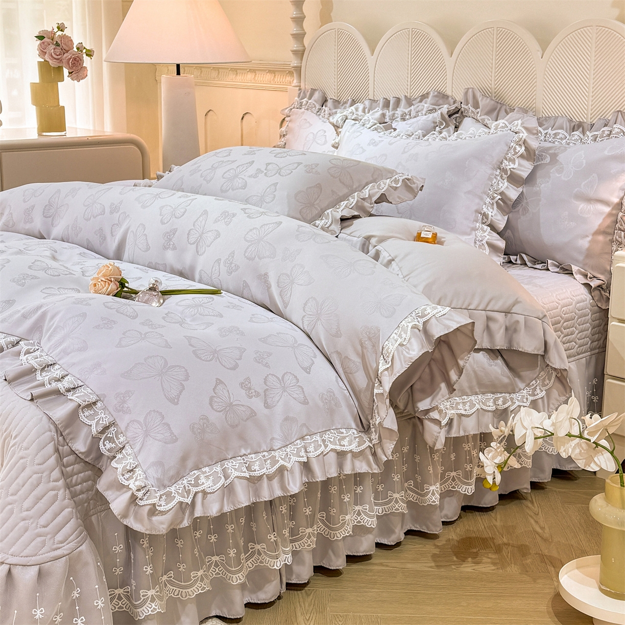 91家纺网 家纺一手货源 找家纺 优贝家纺 2026春夏新款提花水洗天丝冰丝天丝韩版夹棉床盖四件套 蝶舞-绅士灰