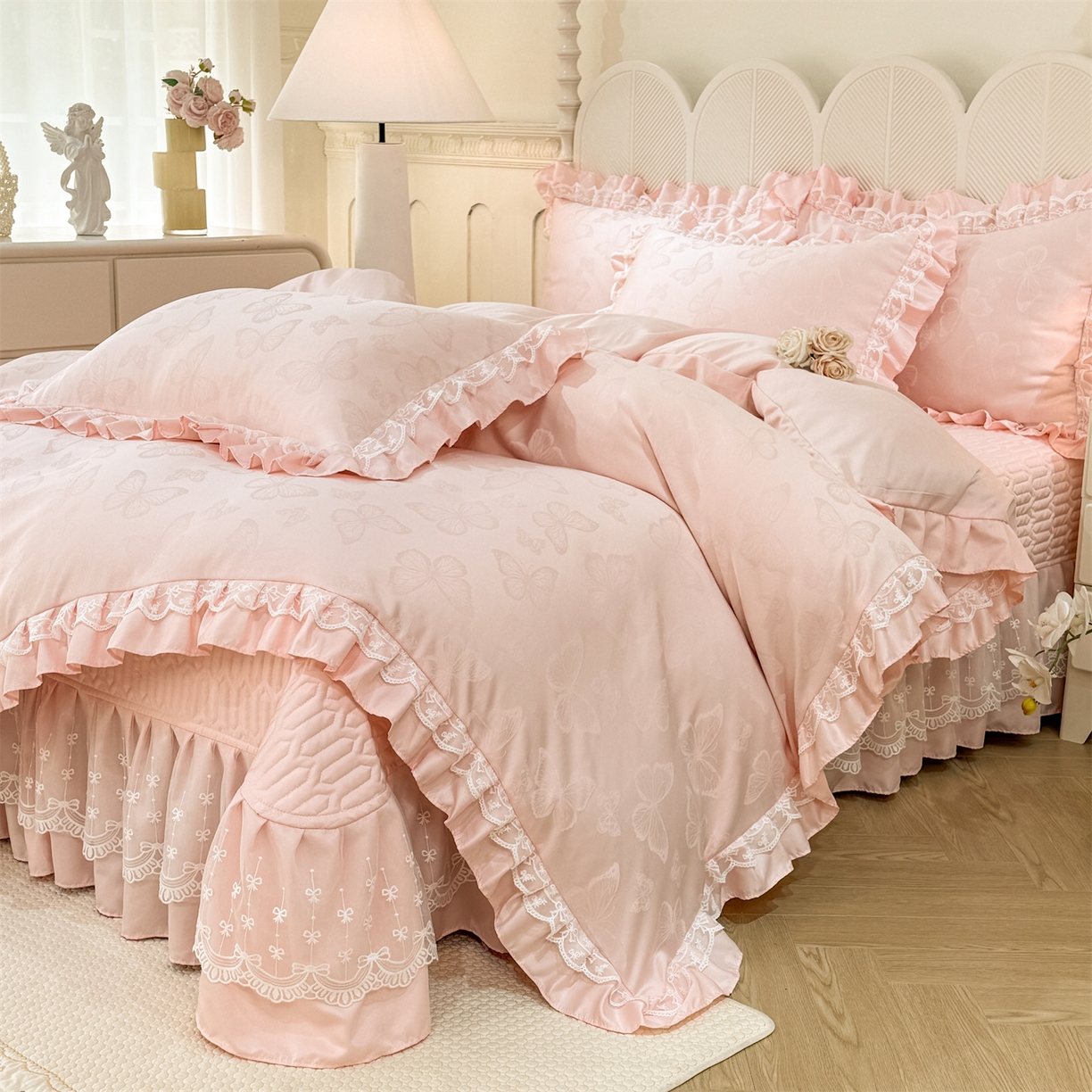 91家纺网 家纺一手货源 找家纺 优贝家纺 2026春夏新款提花水洗天丝冰丝天丝韩版夹棉床盖四件套 蝶舞-蜜桃粉