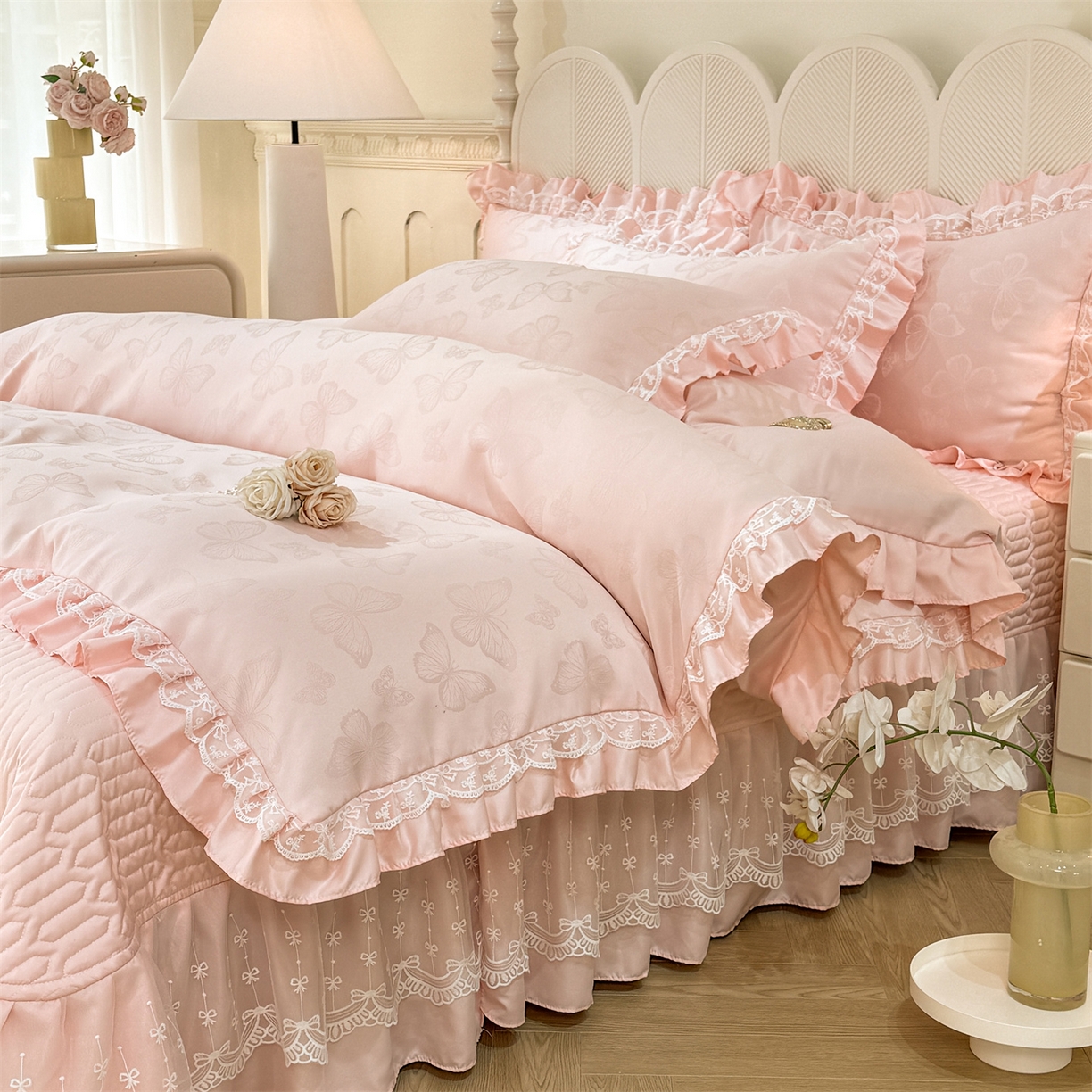 91家纺网 家纺一手货源 找家纺 优贝家纺 2026春夏新款提花水洗天丝冰丝天丝韩版夹棉床盖四件套 蝶舞-蜜桃粉