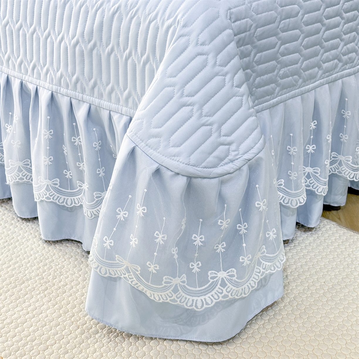 91家纺网 家纺一手货源 找家纺 优贝家纺 2026春夏新款提花水洗天丝冰丝天丝韩版夹棉床盖四件套 花涧-天蓝