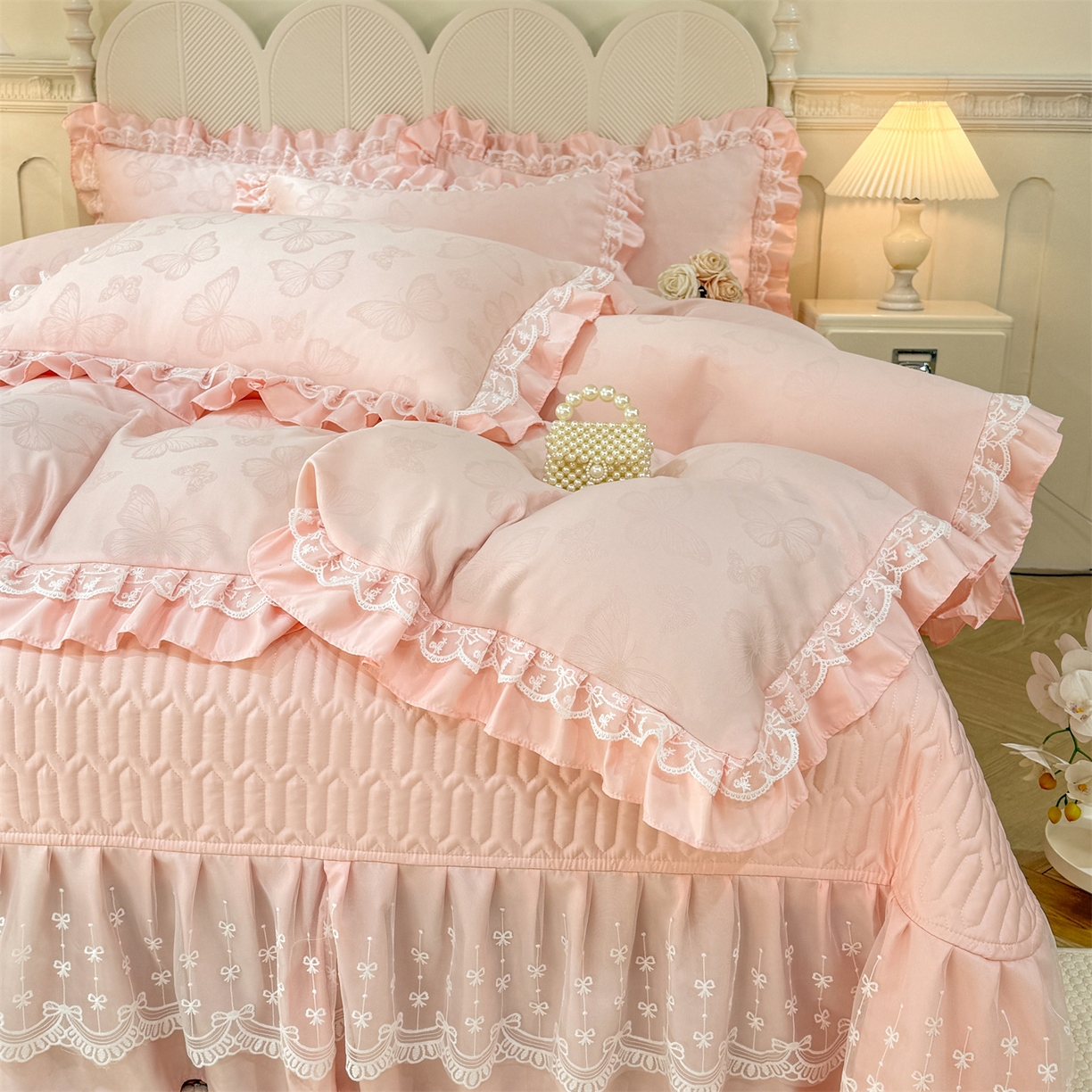 91家纺网 家纺一手货源 找家纺 优贝家纺 2026春夏新款提花水洗天丝冰丝天丝韩版夹棉床盖四件套 蝶舞-蜜桃粉