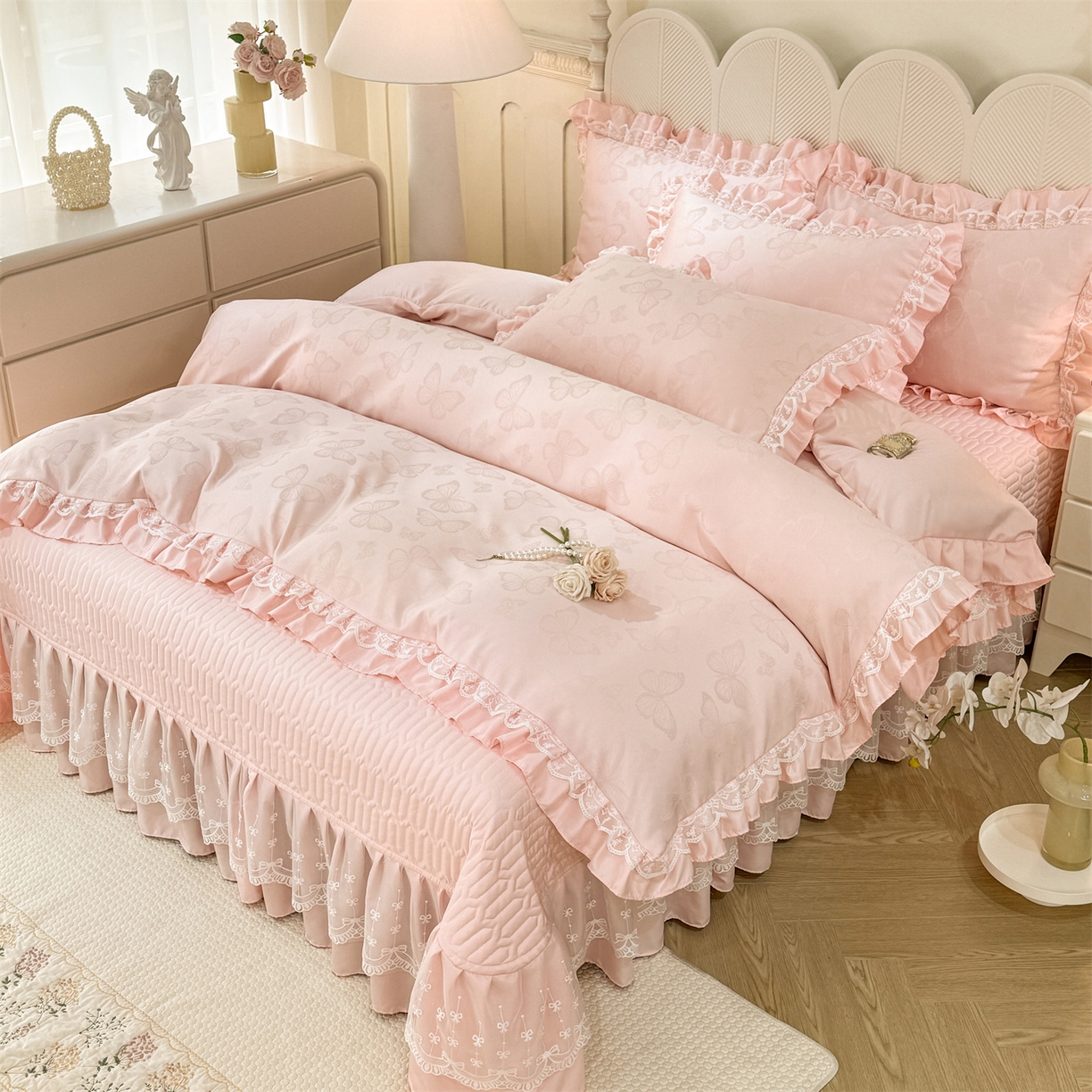 91家纺网 家纺一手货源 找家纺 优贝家纺 2026春夏新款提花水洗天丝冰丝天丝韩版夹棉床盖四件套 蝶舞-蜜桃粉