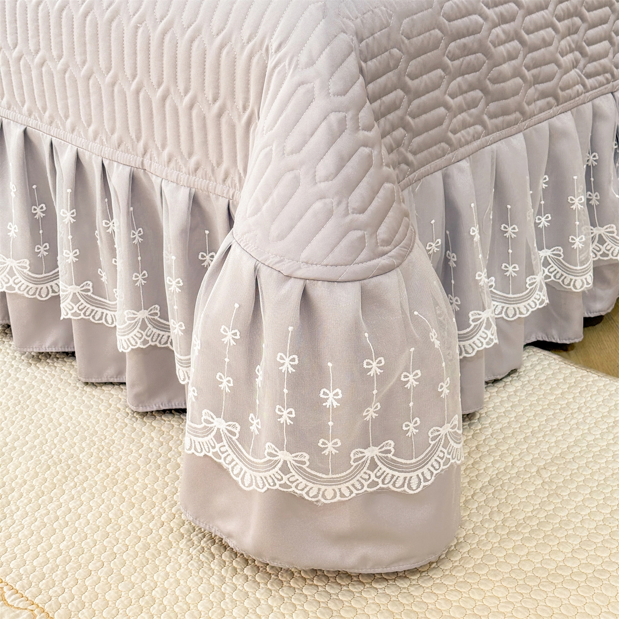 91家纺网 家纺一手货源 找家纺 优贝家纺 2026春夏新款提花水洗天丝冰丝天丝韩版夹棉床盖四件套 蝶舞-绅士灰