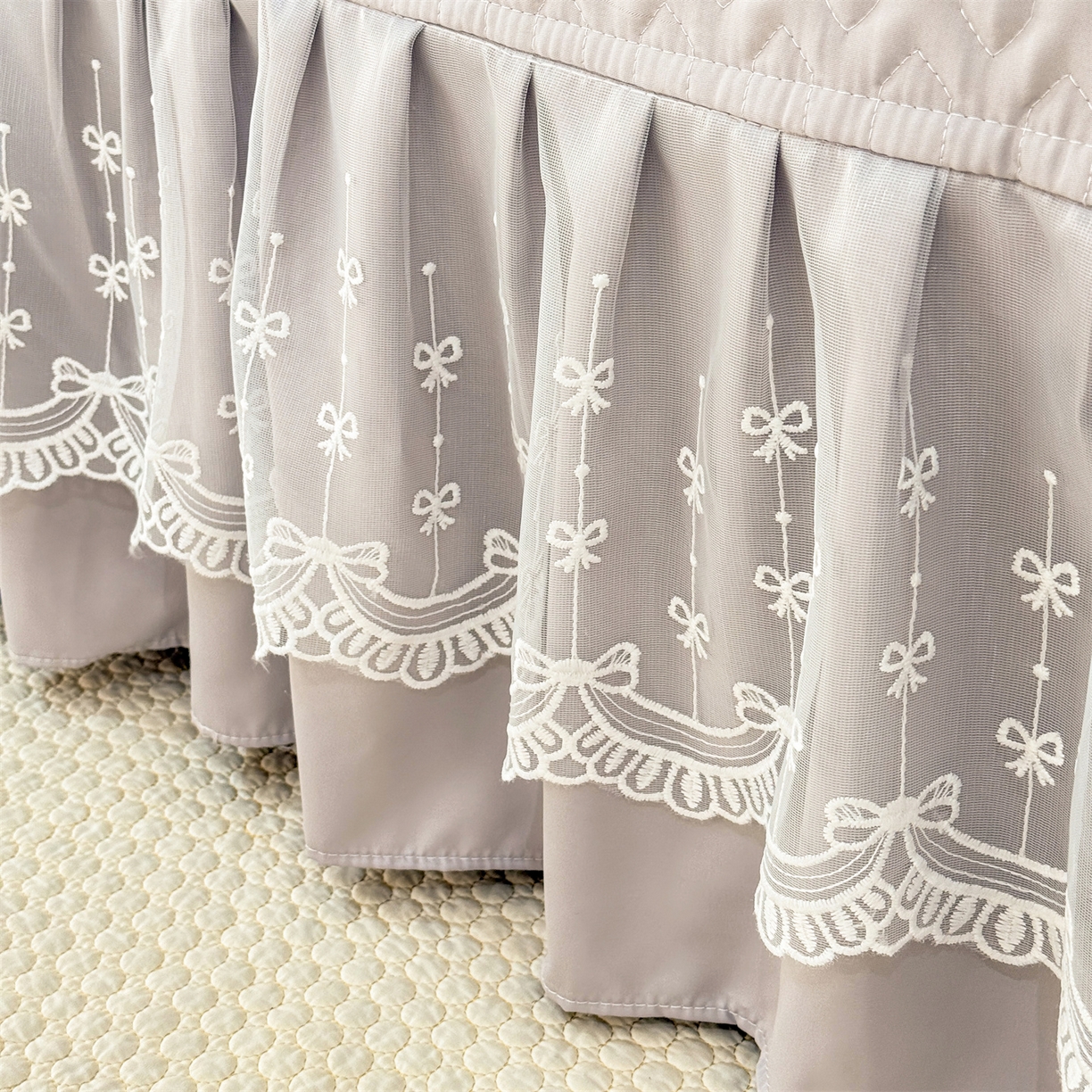 91家纺网 家纺一手货源 找家纺 优贝家纺 2026春夏新款提花水洗天丝冰丝天丝韩版夹棉床盖四件套 蝶舞-绅士灰