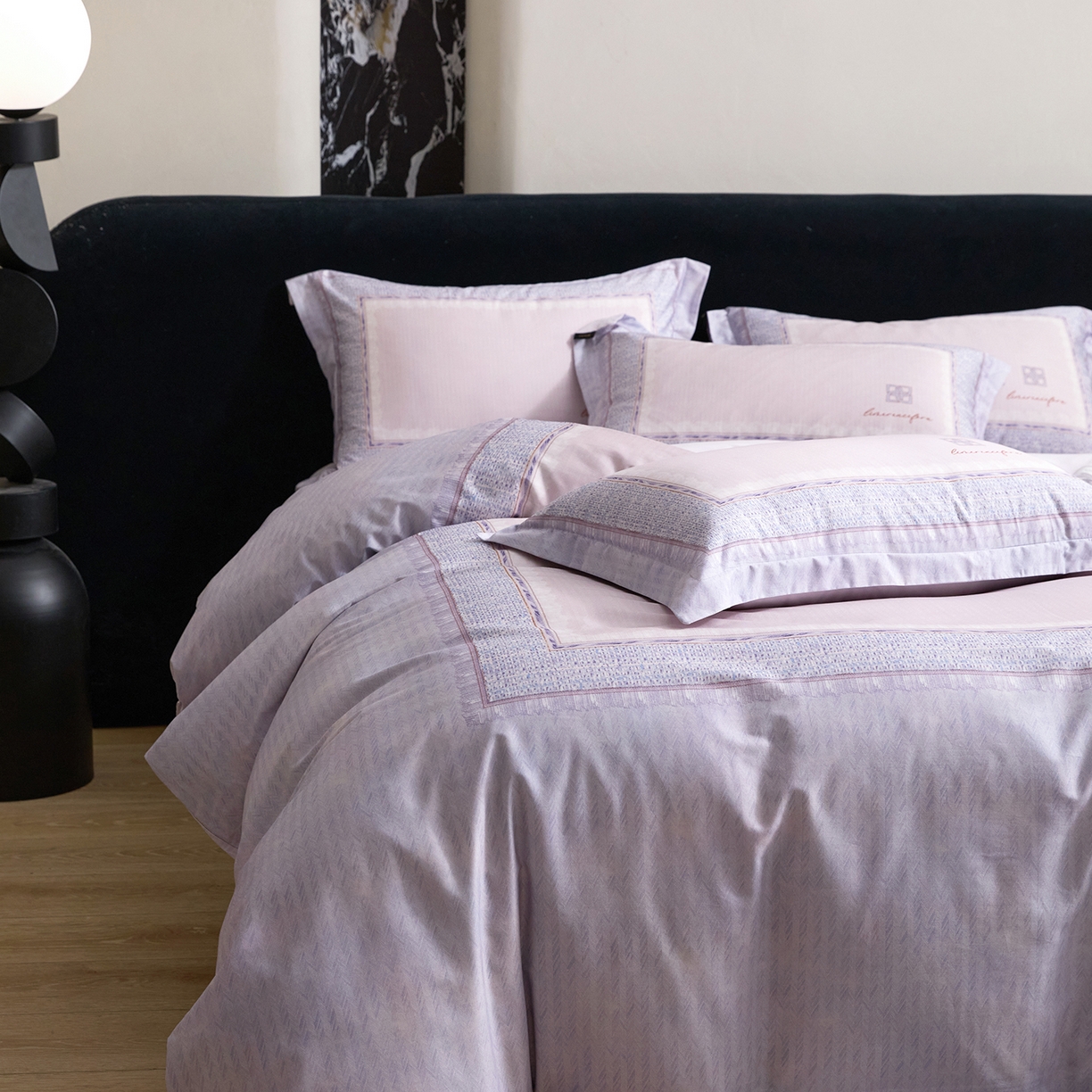 91家纺网 家纺一手货源 找家纺 梧桐树 2026新款60长绒棉平网大版系列四件套 P28罗曼紫