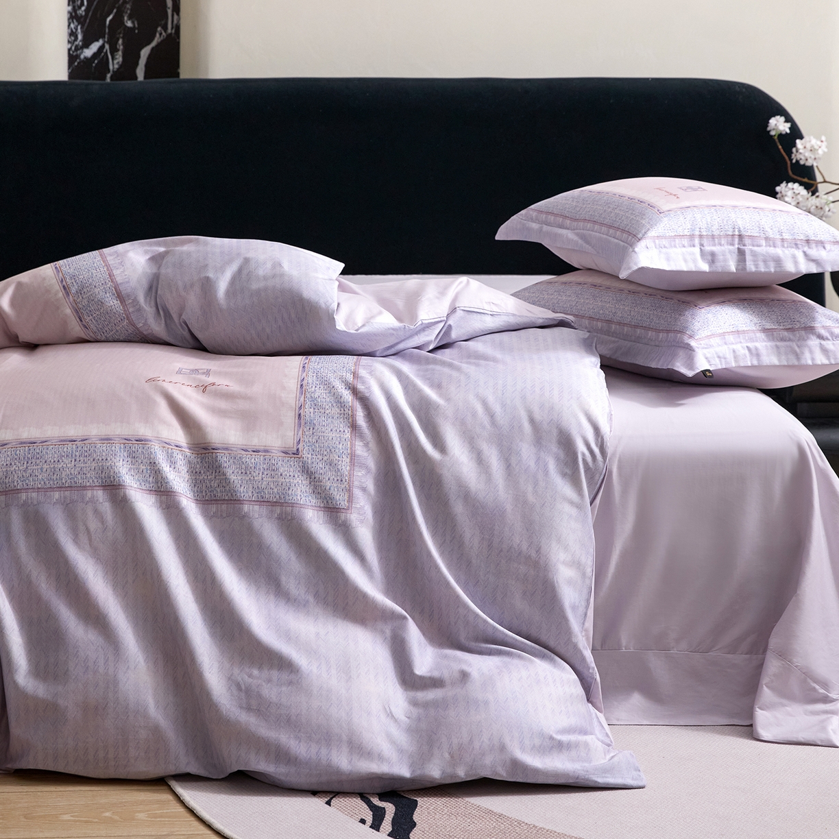 91家纺网 家纺一手货源 找家纺 梧桐树 2026新款60长绒棉平网大版系列四件套 P28罗曼紫