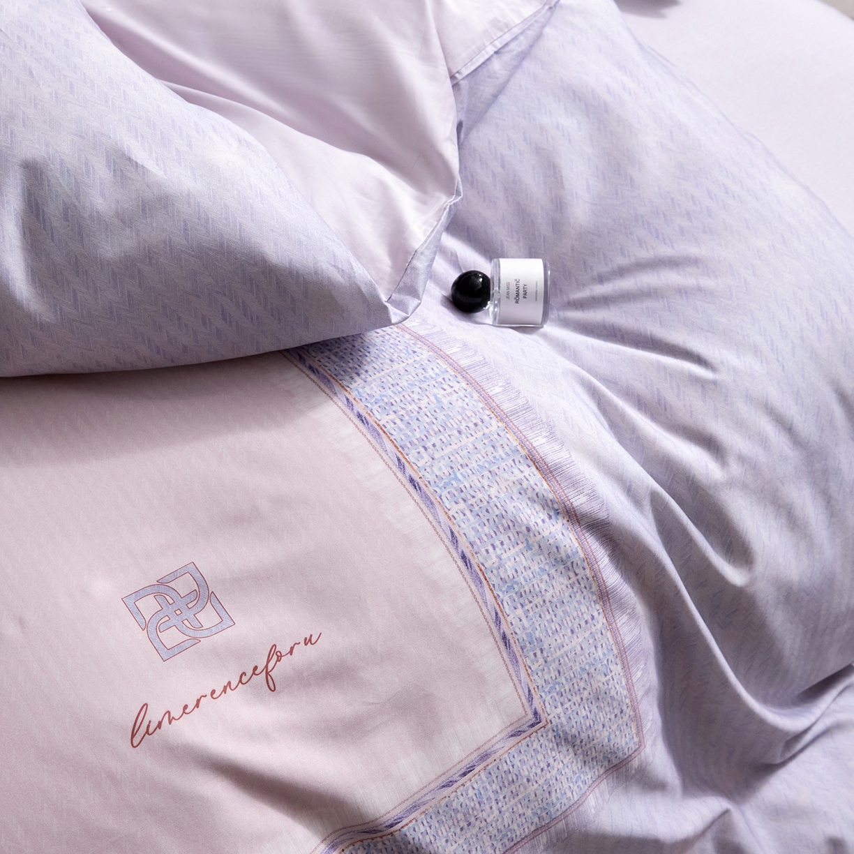 91家纺网 家纺一手货源 找家纺 梧桐树 2026新款60长绒棉平网大版系列四件套 P28罗曼紫