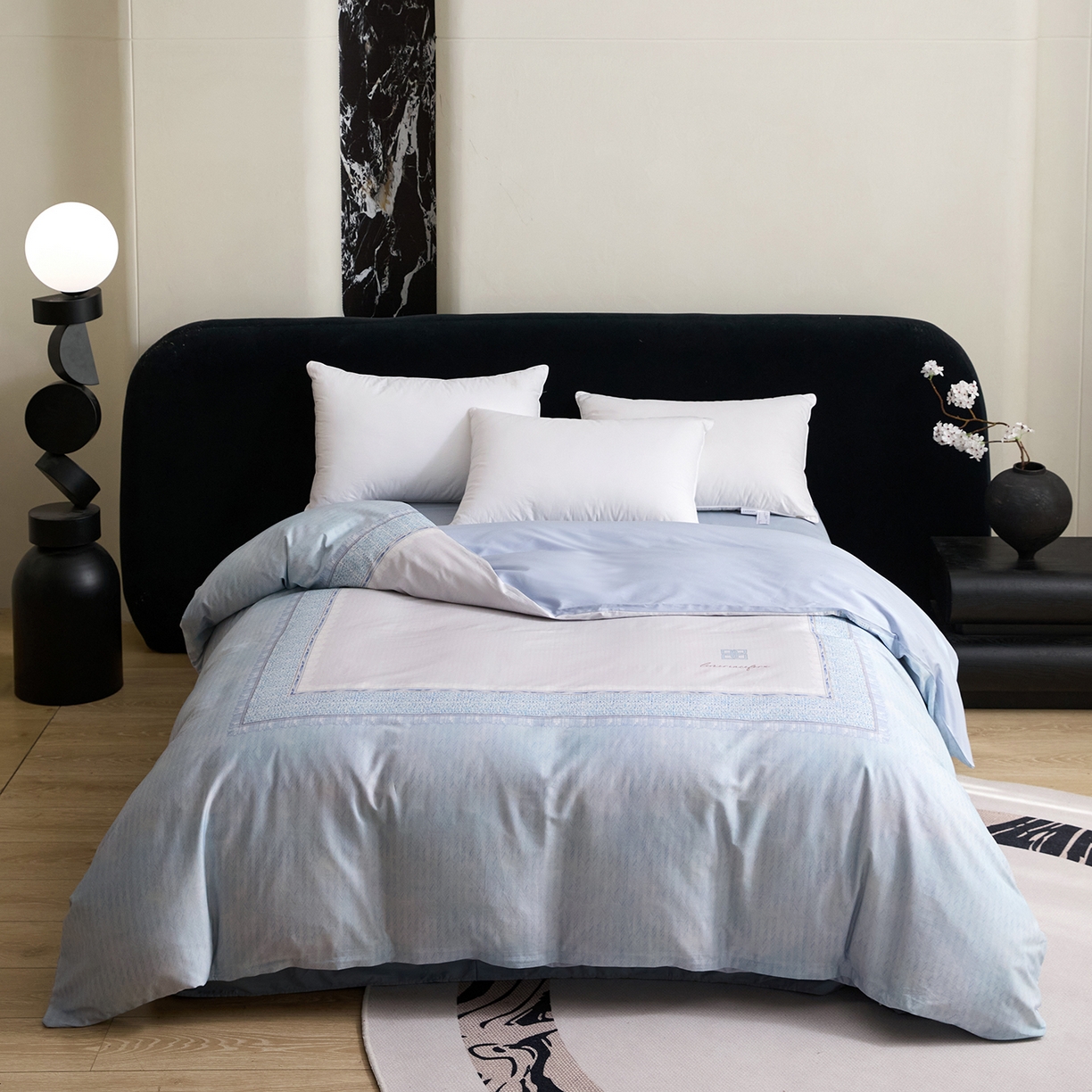 91家纺网 家纺一手货源 找家纺 梧桐树 2026新款60长绒棉平网大版系列四件套 P29罗曼蓝