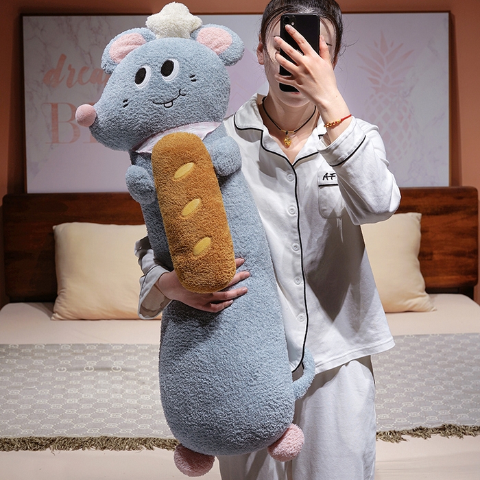 91家纺网 家纺一手货源 找家纺 仟亿莱 2026新款鼠大厨趣味长条抱枕 组合图仅供展示不可下单