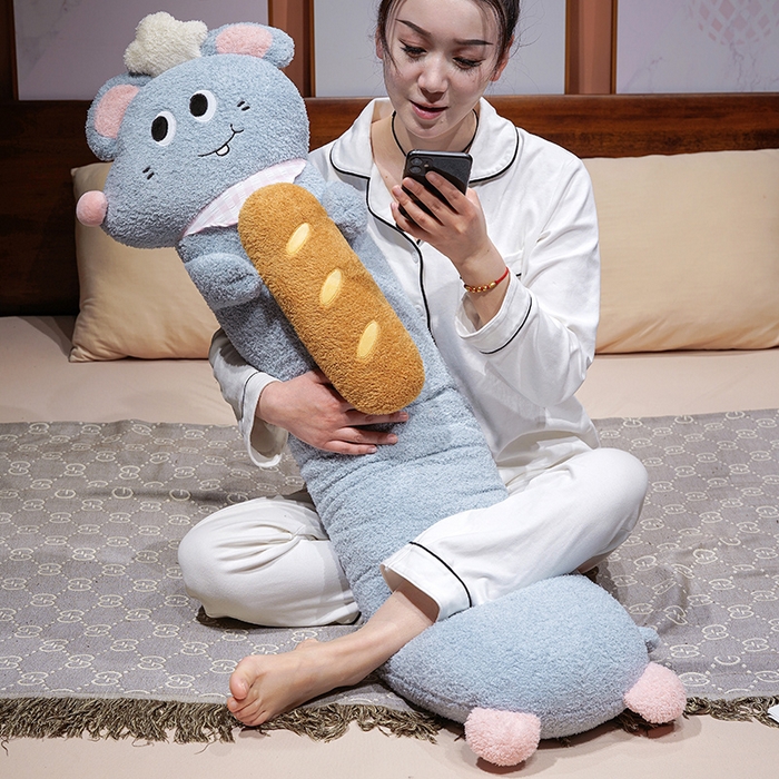 91家纺网 家纺一手货源 找家纺 仟亿莱 2026新款鼠大厨趣味长条抱枕 组合图仅供展示不可下单