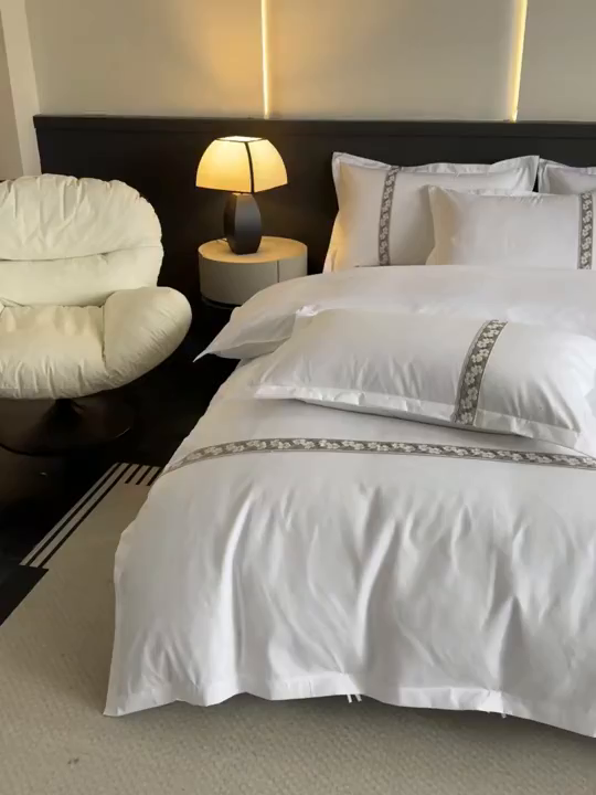 91家纺网 家纺一手货源 找家纺 梦庭帛美 2026新款酒店布草宾馆亲肤四件套 胭脂海棠