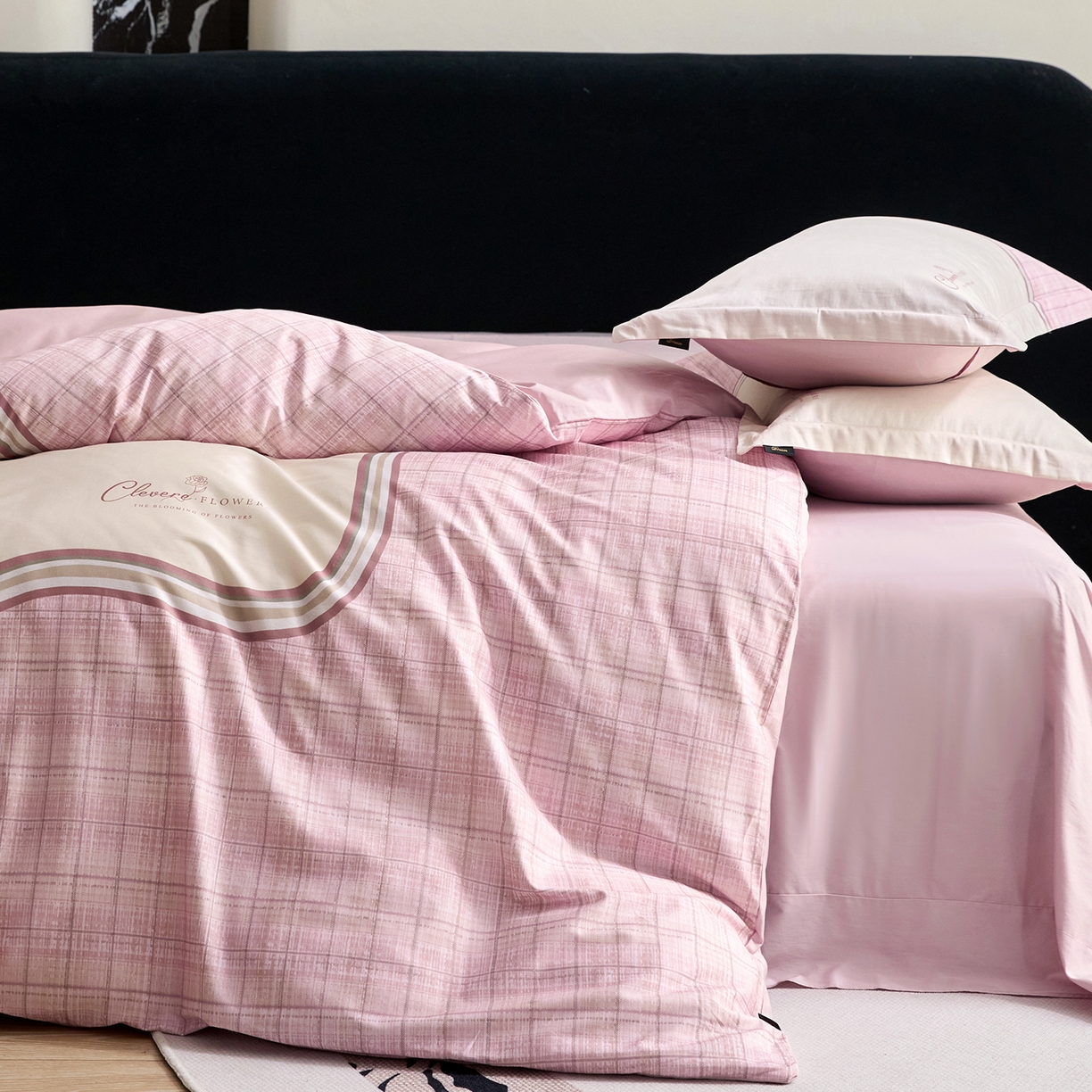 91家纺网 家纺一手货源 找家纺 梧桐树 2026新款60长绒棉平网大版系列四件套 P34幻境粉