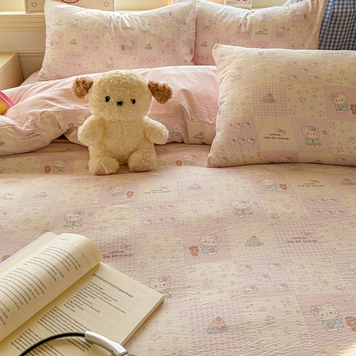 91家纺网 家纺一手货源 找家纺 女子家纺 2026春夏新款云感皱皱纱小清新四件套 拼格小猫