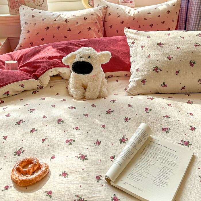 91家纺网 家纺一手货源 找家纺 女子家纺 2026春夏新款云感皱皱纱小清新四件套 玫瑰园