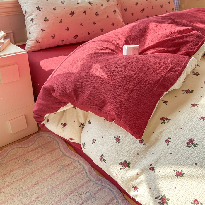 91家纺网 家纺一手货源 找家纺 女子家纺 2026春夏新款云感皱皱纱小清新四件套 玫瑰园