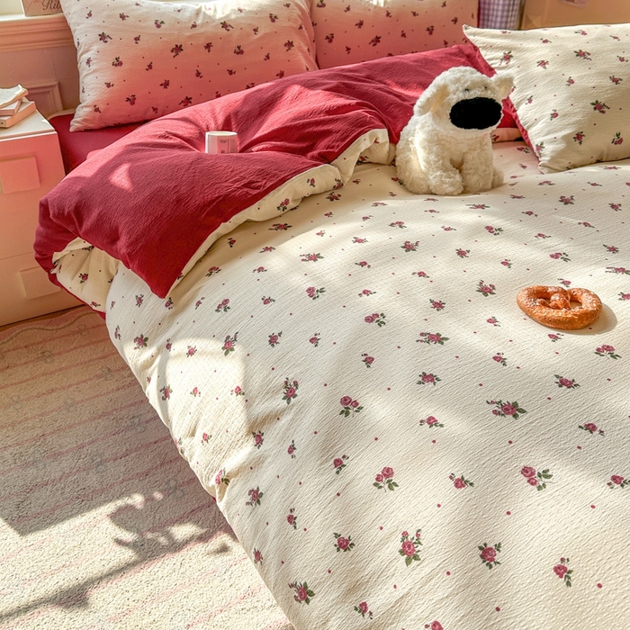 91家纺网 家纺一手货源 找家纺 女子家纺 2026春夏新款云感皱皱纱小清新四件套 玫瑰园