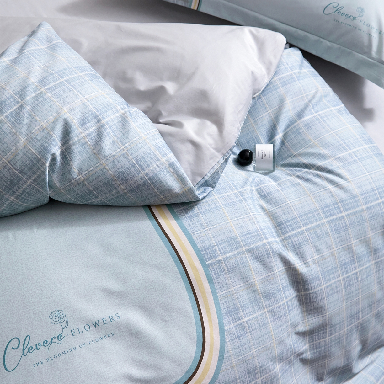 91家纺网 家纺一手货源 找家纺 梧桐树 2026新款60长绒棉平网大版系列四件套 P35幻境蓝