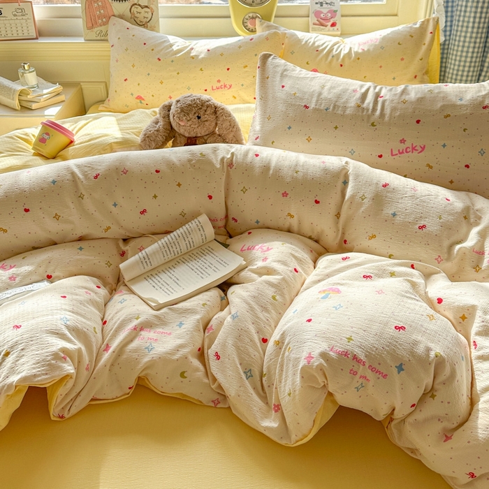 91家纺网 家纺一手货源 找家纺 女子家纺 2026春夏新款云感皱皱纱小清新四件套 幸运星