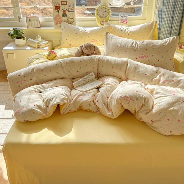 91家纺网 家纺一手货源 找家纺 女子家纺 2026春夏新款云感皱皱纱小清新四件套 幸运星