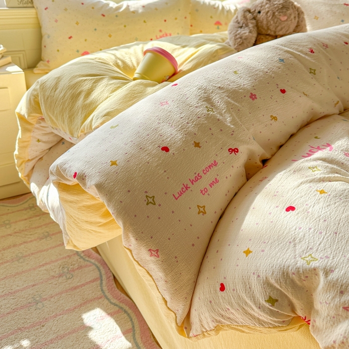 91家纺网 家纺一手货源 找家纺 女子家纺 2026春夏新款云感皱皱纱小清新四件套 幸运星