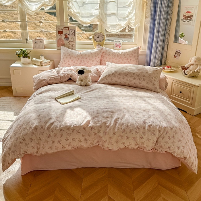 91家纺网 家纺一手货源 找家纺 女子家纺 2026春夏新款云感皱皱纱小清新四件套 碎花飘飘