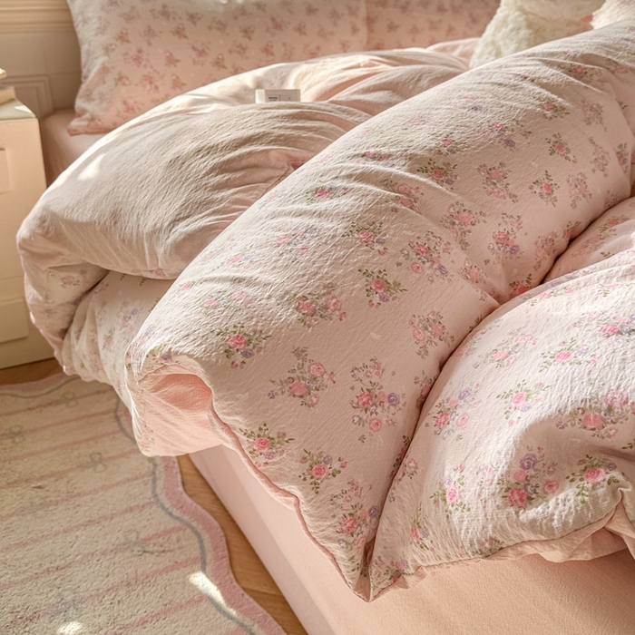 91家纺网 家纺一手货源 找家纺 女子家纺 2026春夏新款云感皱皱纱小清新四件套 碎花飘飘