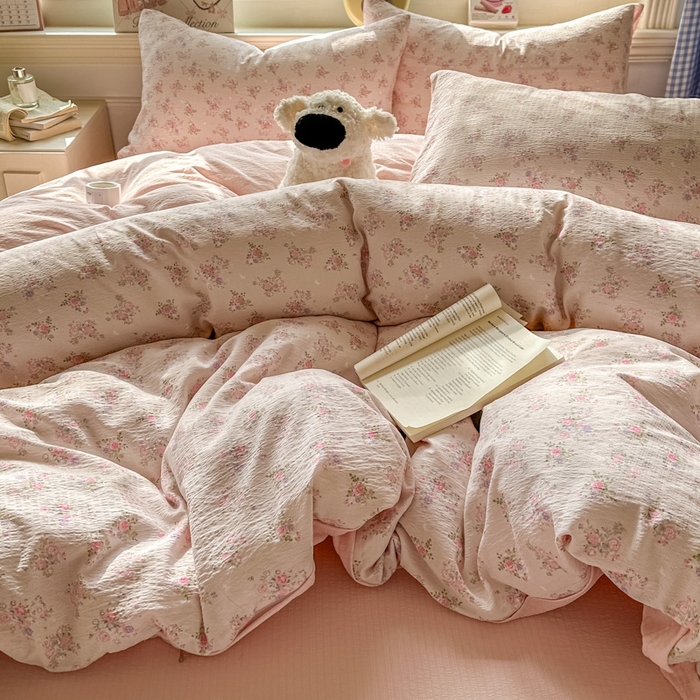 91家纺网 家纺一手货源 找家纺 女子家纺 2026春夏新款云感皱皱纱小清新四件套 碎花飘飘