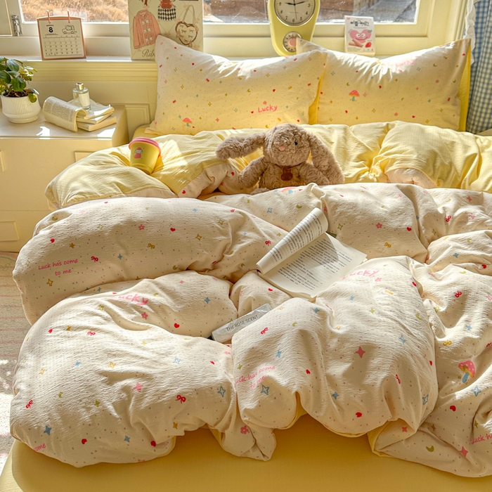 91家纺网 家纺一手货源 找家纺 女子家纺 2026春夏新款云感皱皱纱小清新四件套 幸运星