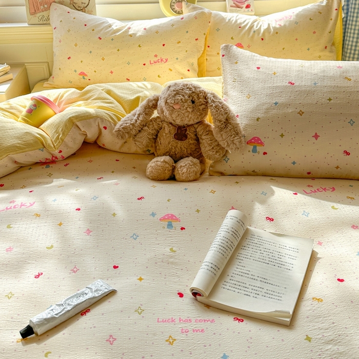 91家纺网 家纺一手货源 找家纺 女子家纺 2026春夏新款云感皱皱纱小清新四件套 幸运星