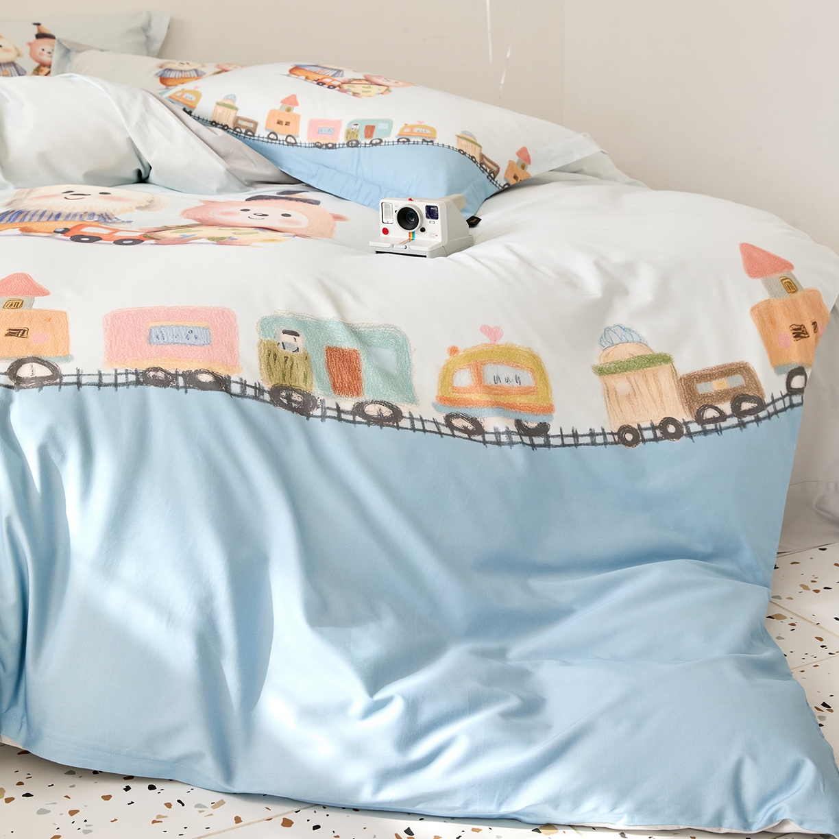 91家纺网 家纺一手货源 找家纺 梧桐树 2026新款60长绒棉平网大版系列四件套 P36好伙伴蓝